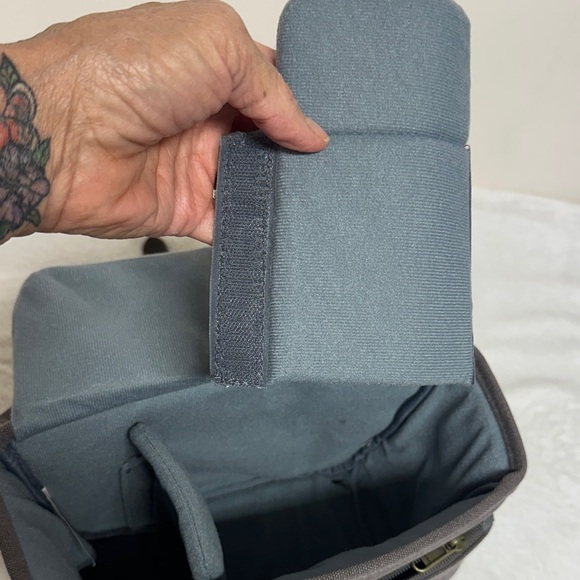 Bassmart Gray Messenger or accessories Bag - Picture 12 of 14